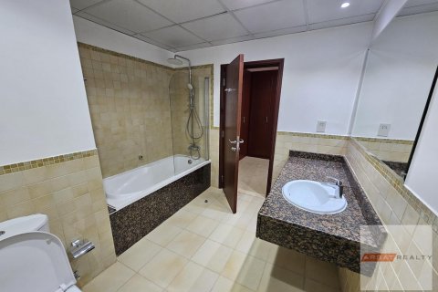 Apartment in Jumeirah Beach Residence, Dubai, UAE 2 bedrooms, 132 sq.m. № 604337 - photo 25