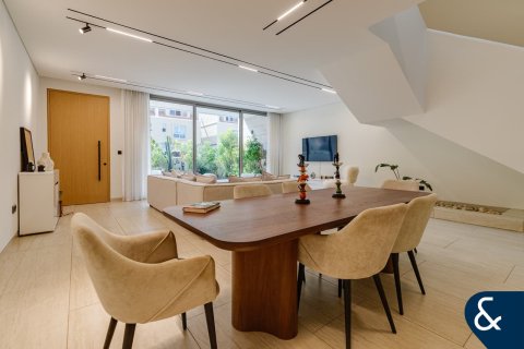 Vila v Jumeirah Village Circle, Dubai, SAE 4 ložnice, 353 m² Č.: 666673 - fotografie 5