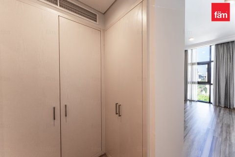 Villa te huur in Dubai, VAE 3 slaapkamers, 324 vr.m., nr 680016 - foto 19