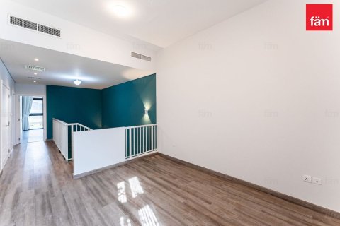 Villa te huur in Dubai, VAE 3 slaapkamers, 324 vr.m., nr 680016 - foto 3