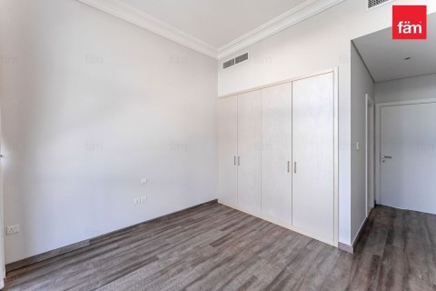 Villa te huur in Dubai, VAE 3 slaapkamers, 324 vr.m., nr 680016 - foto 14