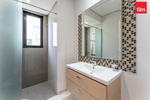 Villa te huur in Dubai, VAE 3 slaapkamers, 324 vr.m., nr 680016 - foto 26