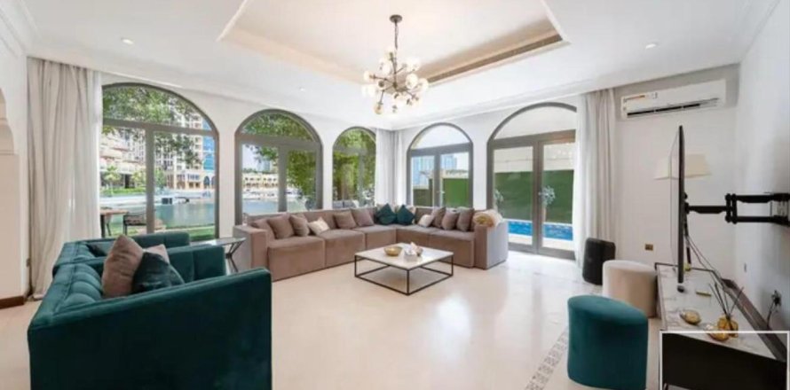 ویلا در Palm Jumeirah، Dubai ، امارات متحده عربی 4 خوابه ، 622.64 متر مربع.  شماره 764755