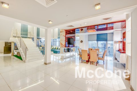 Wohnung zur Miete in Deira, Dubai, VAE 4 Schlafzimmer, 319.96 m2 Nr. 587408 - Foto 2
