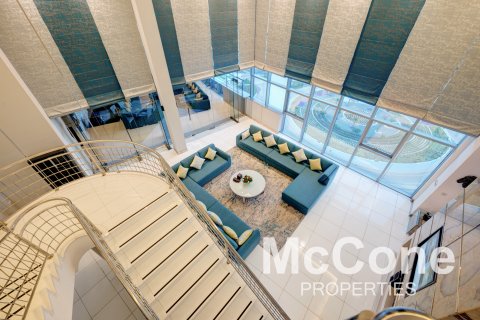 Wohnung zur Miete in Deira, Dubai, VAE 4 Schlafzimmer, 319.96 m2 Nr. 587408 - Foto 3