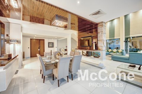 Wohnung zur Miete in Deira, Dubai, VAE 4 Schlafzimmer, 319.96 m2 Nr. 587408 - Foto 5