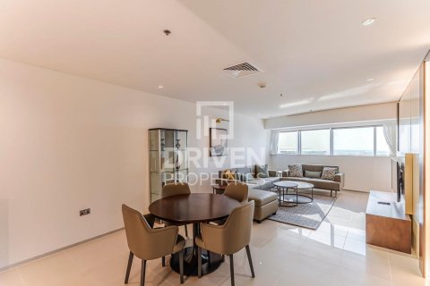 דירה להשכרה ב Sheikh Zayed Road, Dubai, איחוד האמירויות 2 חדרי שינה, 119 מ"ר, מספר 655529 - תמונה 2