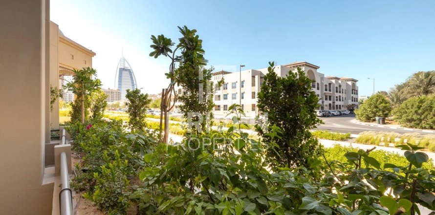 Apartmen di Umm Suqeim, Dubai, UAE 2 bilik tidur, 133.87 meter persegi № 757082