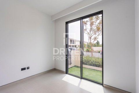Villa til leie i Tilal Al Ghaf, Dubai, Emiratene 4 soverom, 418.71 kvm Nr. 757088 - Foto 5
