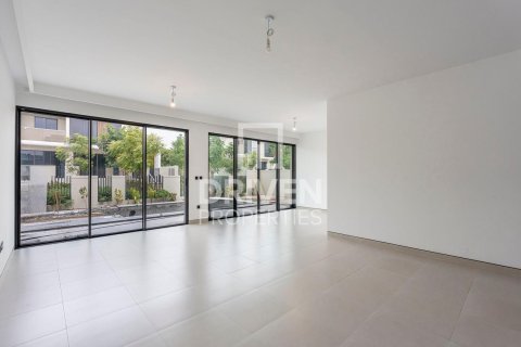 Villa til leie i Tilal Al Ghaf, Dubai, Emiratene 4 soverom, 418.71 kvm Nr. 757088 - Foto 3