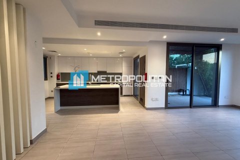 Townhouse on the Yas Island, Abu Dhabi, UAE 2 bedrooms, 225 sq.m. № 632158 - photo 3