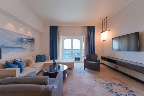 Apartment in The Marina, Abu Dhabi, UAE 2 bedrooms, 164 sq.m. № 424250 - photo 2