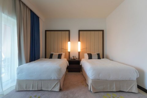 Apartment in The Marina, Abu Dhabi, UAE 2 bedrooms, 164 sq.m. № 424250 - photo 14