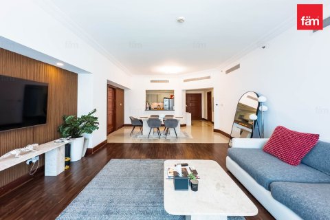 Huoneisto Palm Jumeirah, Dubai, Arabiemiraatit 2 makuuhuonetta, 194.8 m2 № 710142 - kuva 2