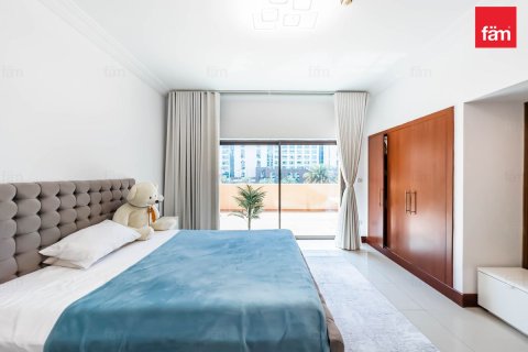 Huoneisto Palm Jumeirah, Dubai, Arabiemiraatit 2 makuuhuonetta, 194.8 m2 № 710142 - kuva 11