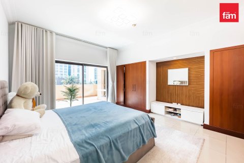 Huoneisto Palm Jumeirah, Dubai, Arabiemiraatit 2 makuuhuonetta, 194.8 m2 № 710142 - kuva 14