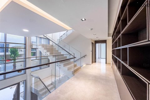 Villa in Dubai Hills Estate, UAE 5 bedrooms, 660 sq.m. № 660554 - photo 14