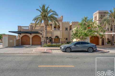 Vila v Palm Jumeirah, Dubai, SAE 3 spálne, 423.27 m2 č. 747540