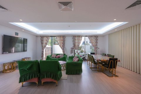 Komerční nemovitost na Yas Island, Abu Dhabi, SAE 4 ložnice, 628 m² Č.: 594921 - fotografie 2