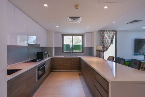 Komerční nemovitost na Yas Island, Abu Dhabi, SAE 4 ložnice, 628 m² Č.: 594921 - fotografie 6