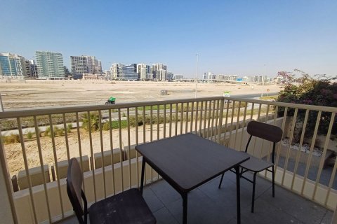 Commercial property in Al Raha Gardens, Abu Dhabi, UAE 5 bedrooms, 399 sq.m. № 594924 - photo 6
