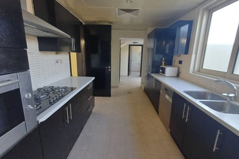 Commercial property in Al Raha Gardens, Abu Dhabi, UAE 5 bedrooms, 399 sq.m. № 594924 - photo 9