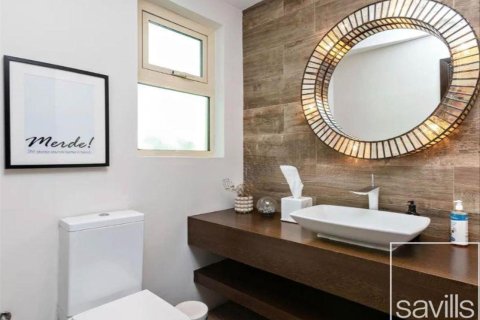 Vila v Jumeirah Islands, Dubai, SAE 4 ložnice, 483 m² Č.: 680727 - fotografie 12