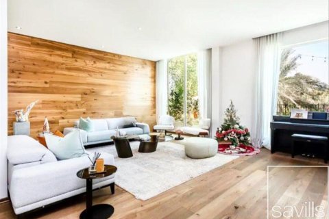 Vila v Jumeirah Islands, Dubai, SAE 4 ložnice, 483 m² Č.: 680727 - fotografie 2