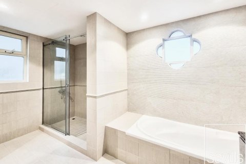 Villa in Jumeirah Islands, Dubai, UAE 4 bedrooms, 1026 sq.m. № 680730 - photo 11