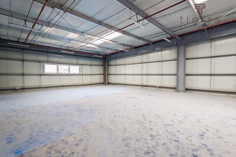Warehouse in Al Barsha, Dubai, UAE 1579.3 sq.m. № 569325 - photo 4