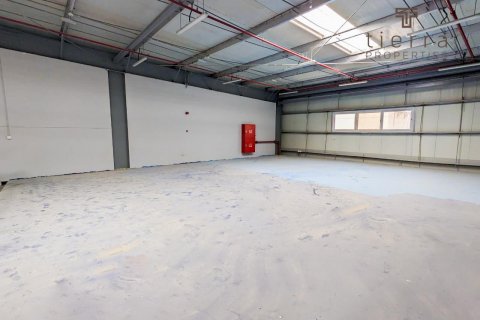 Warehouse in Al Barsha, Dubai, UAE 1579.3 sq.m. № 569325 - photo 5
