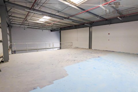 Warehouse in Al Barsha, Dubai, UAE 1579.3 sq.m. № 569325 - photo 3