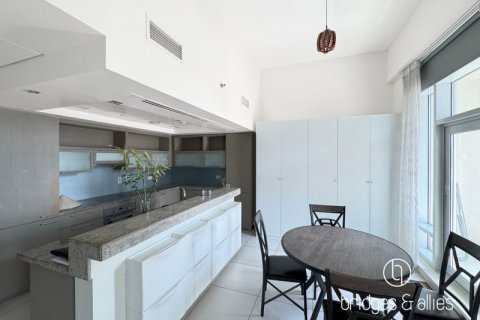 Apartemen di Downtown Dubai (Downtown Burj Dubai), UEA 1 kamar tidur, 75.9 m2 nomor 624671 - foto 8