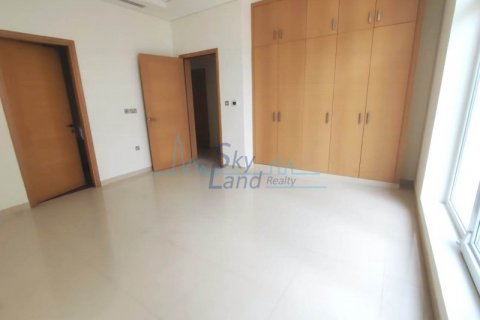 Villa in Jumeirah, Dubai, UAE 5 bedrooms, 464.5 sq.m. № 574515 - photo 6
