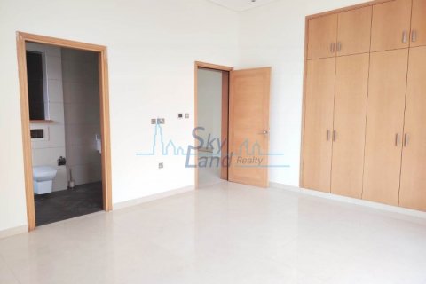 Villa in Jumeirah, Dubai, UAE 5 bedrooms, 464.5 sq.m. № 574515 - photo 11