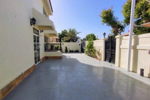 Willa do wynajęcia w Jumeirah, Dubai, ZEA 4 sypialnie, 743 mkw., nr 712514 - zdjęcie 25