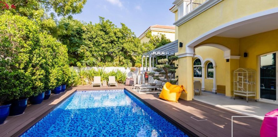 Willa w Jumeirah Park, Dubai, ZEA 3 sypialnie, 567 mkw. nr 646270