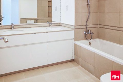 Apartment til salg i Town Square, Dubai, UAE 2 soveværelser, 87.6 kvm № 662228 - foto 14