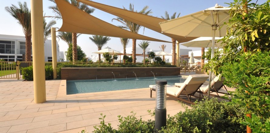 Townhouse i Mudon, Dubai, UAE 3 soveværelser, 297.011 kvm № 695830