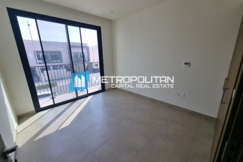 Müüa ridamaja on the Yas Island, Abu Dhabi, AÜE: 4 magamistoaga, 334 m² Nr 679585 - pilt 2
