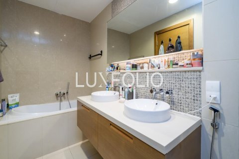 Apartment in Downtown Dubai (Downtown Burj Dubai), Dubai, UAE 2 bedrooms, 114 sq.m. № 627375 - photo 19