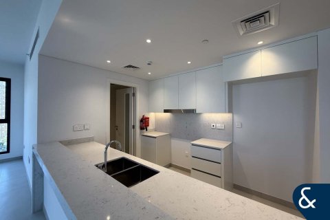 Apartament de vânzare în Umm Suqeim, Dubai, EAU 3 dormitoare, 175 mp.  №667145 - poză 2