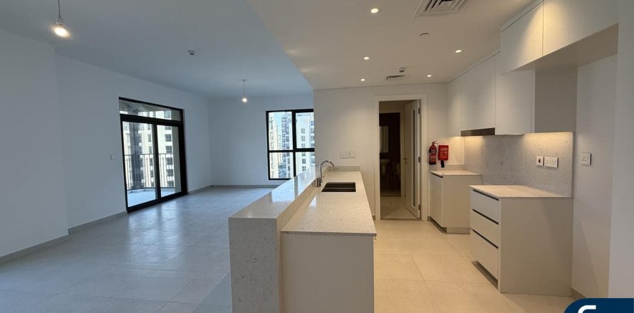 Apartament în Umm Suqeim, Dubai, EAU 3 dormitoare, 175 mp.  №667145