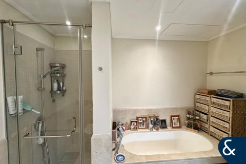 Downtown Dubai (Downtown Burj Dubai), Dubai, संयुक्त अरब अमीरात में अपार्टमेंट, 2 बेडरूम, 145 वर्ग मीटर, संख्या 667143 - फ़ोटो 16