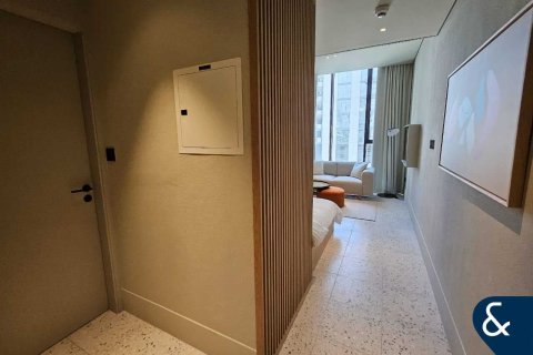 Apartment in Business Bay, Dubai, UAE 1 room, 35 sq.m. № 667144 - photo 10