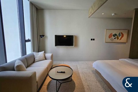 Apartment in Business Bay, Dubai, UAE 1 room, 35 sq.m. № 667144 - photo 3