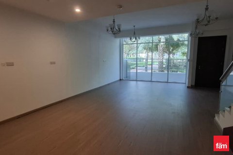 Maison de ville à louer à Dubai, EAU 3 chambres, 137.4 m2 № 702313 - photo 10