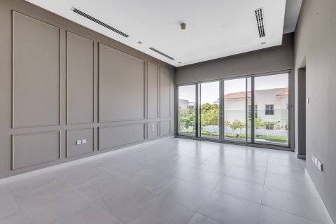 Villa in Dubai, UAE 5 bedrooms, 826.83 sq.m. № 595288 - photo 4