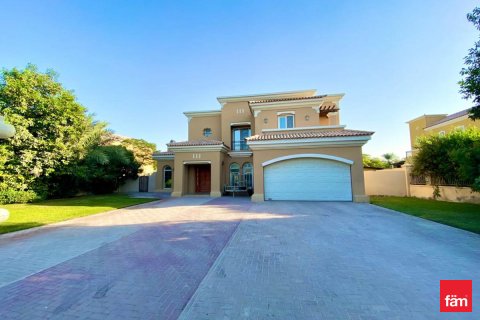 Vilë në Dubai, Emiratet e Bashkuara Arabe 4 dhoma gjumi, 1237.3 m2. № 702593 - Foto 4