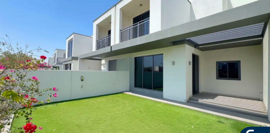 Dubai Hills Estate, Dubai, UAE의 빌라 침실 4개, 222제곱미터 번호 666860